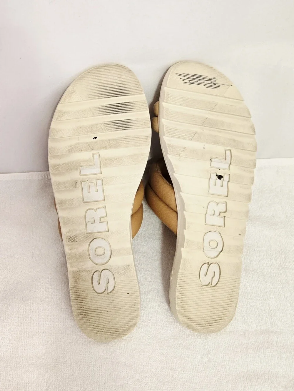 Sorel Viibe Twist Slide Sandals Women's Size 8.5 Tan Beige Puffy Straps Comfort